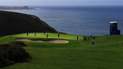 farmers insurance open leaderboard